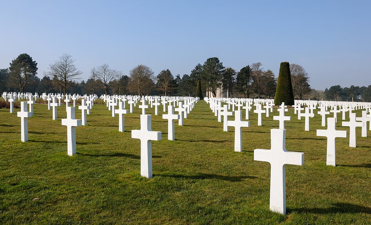 Rows of white crosses at the Normandy American Cemetery, Colleville-sur-Mer